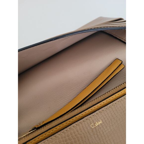 Chloe Auth Geniue Leather Folding Wallet Beige Clutch Logo Large Phone Designer - Picture 5 of 15